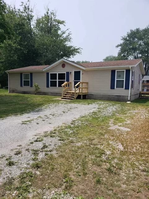 125 S 11th St, Mitchell, IN 47446 photo 1