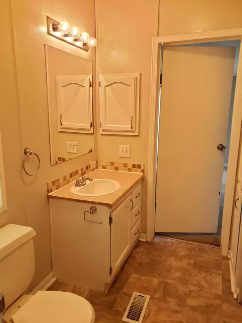 125 S 11th St, Mitchell, IN 47446 photo 11