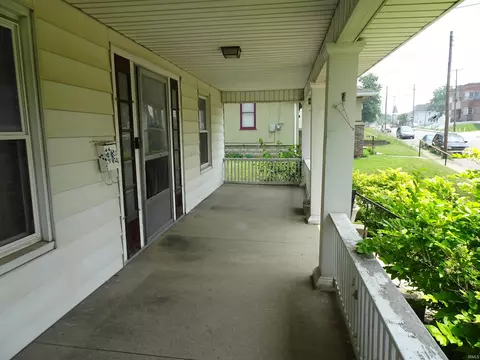 1522 Grand Ave, New Castle, IN 47362 photo 3