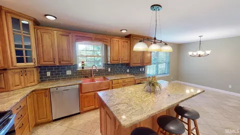 1635 W 1st St, Jasper, IN 47546 photo 6