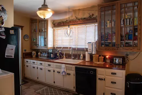 211 E Houston St, Garrett, IN 46738 photo 19