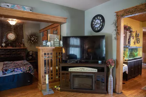 211 E Houston St, Garrett, IN 46738 photo 8