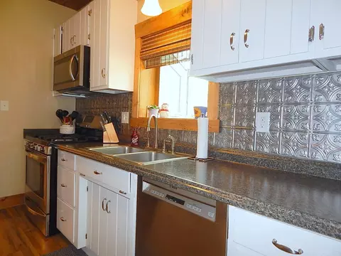 205 E Silver St, Bluffton, IN 46714 photo 7