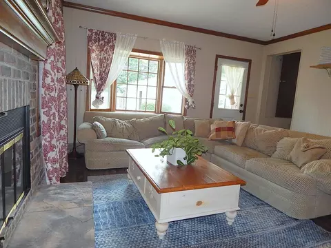 205 E Silver St, Bluffton, IN 46714 photo 12
