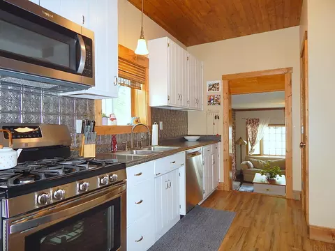 205 E Silver St, Bluffton, IN 46714 photo 6