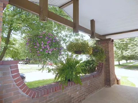205 E Silver St, Bluffton, IN 46714 photo 5