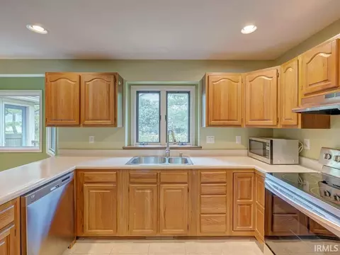 3707 E Tamarron Dr, Bloomington, IN 47408 photo 11