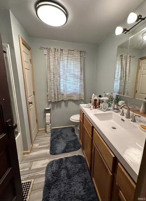 606 W Dodds St, Bloomington, IN 47403 photo 9