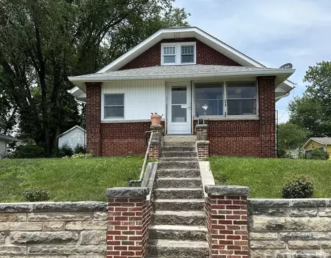 606 W Dodds St, Bloomington, IN 47403 photo 1