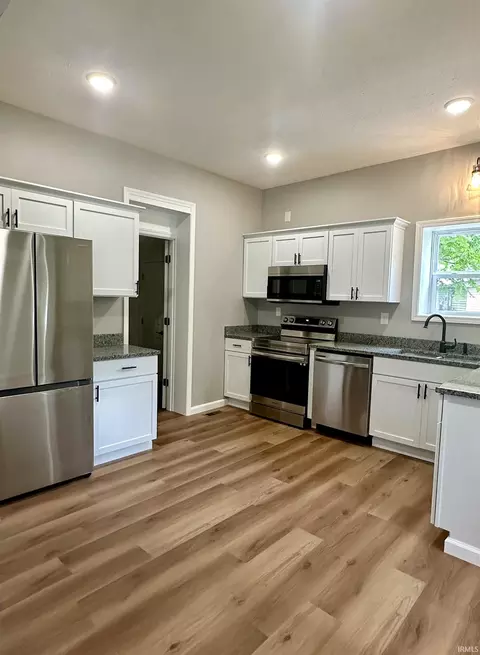 1027 N Washington St, Delphi, IN 46923 photo 8