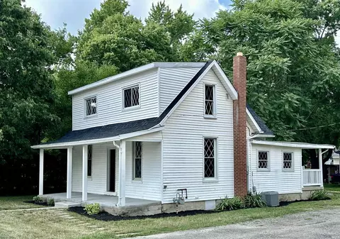 1027 N Washington St, Delphi, IN 46923 photo 1