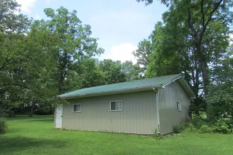 237 Yockey Ests, Mitchell, IN 47446 photo 4
