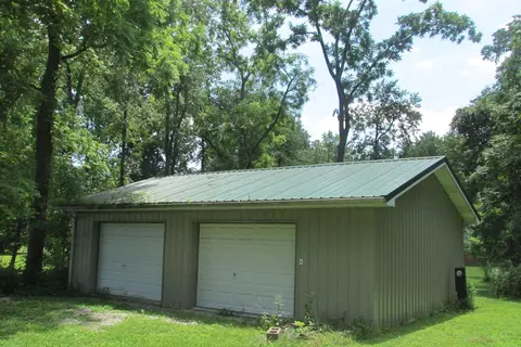 237 Yockey Ests, Mitchell, IN 47446 photo 3