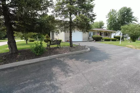 10 S Cheryl Ave, Bloomington, IN 47403 photo 3