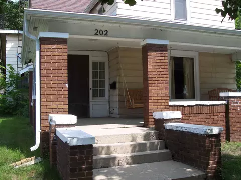 202 E Main St, Syracuse, IN 46567 photo 4