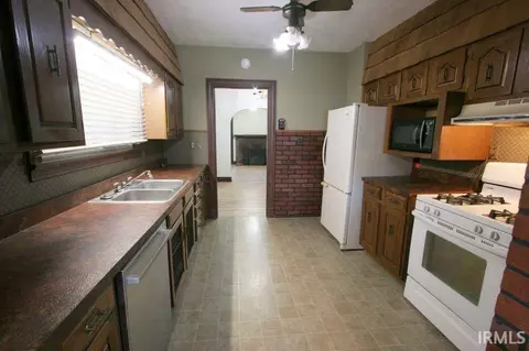 310 E 9th St, Jasper, IN 47546 photo 17