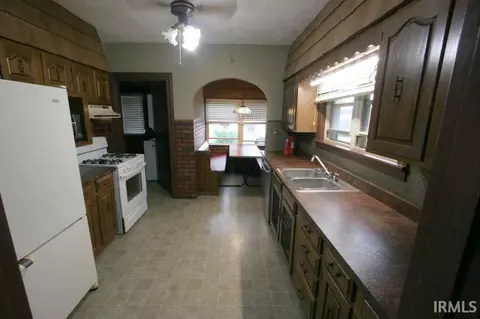 310 E 9th St, Jasper, IN 47546 photo 18