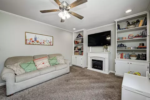 925 E Buchanan Dr, Plainfield, IN 46168 photo 5