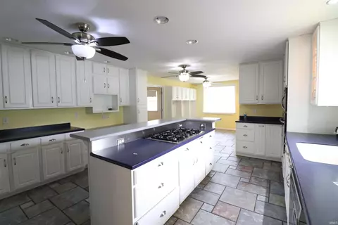 209 E Monroe St, Delphi, IN 46923 photo 7