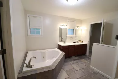 209 E Monroe St, Delphi, IN 46923 photo 15