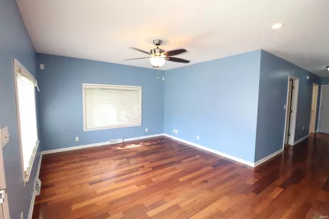 209 E Monroe St, Delphi, IN 46923 photo 2