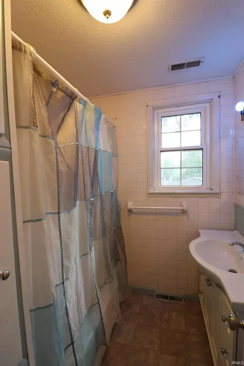 209 E Monroe St, Delphi, IN 46923 photo 28