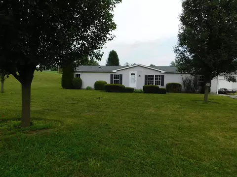 4112 Smith Dr, Bedford, IN 47421 photo 2