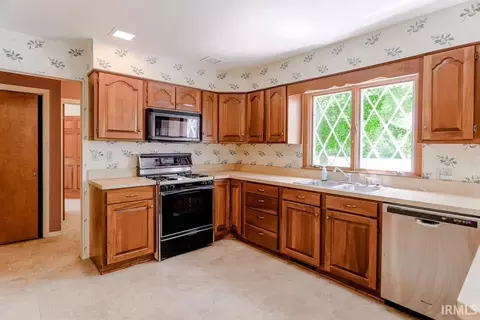 503 E 5th St, Monon, IN 47959 photo 11