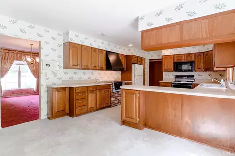 503 E 5th St, Monon, IN 47959 photo 10