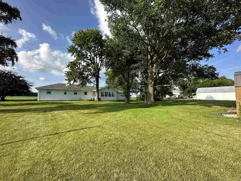 4607 Yoder Rd, Yoder, IN 46798 photo 2