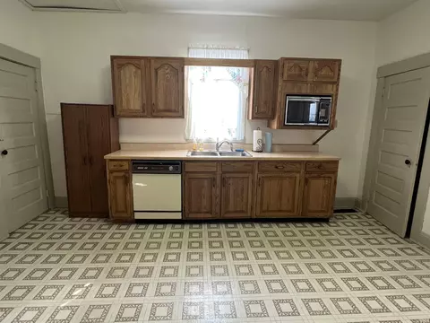 207 E 6th St, Peru, IN 46970 photo 8