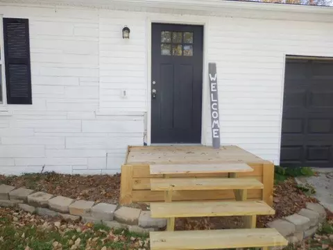 518 S 2nd St, Mitchell, IN 47446 photo 2