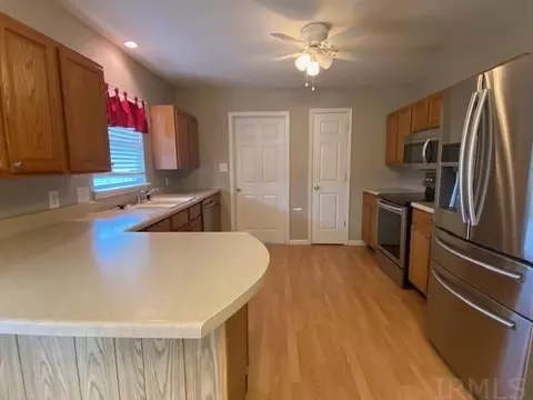 40 Easy St, Mitchell, IN 47446 photo 5