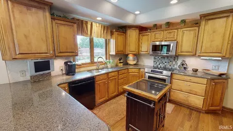3269 E State Road 164, Jasper, IN 47546 photo 5