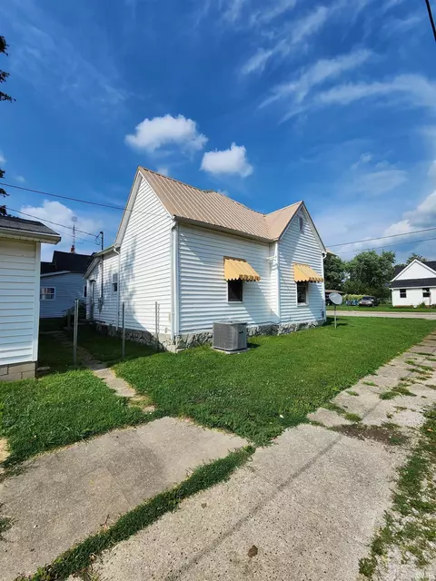 818 S Main St, Bicknell, IN 47512 photo 14