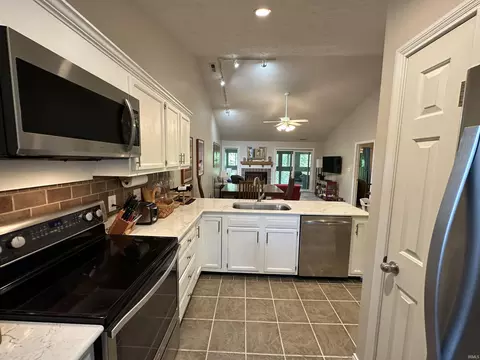 1851 Eagle Bay Dr, Bloomington, IN 47401 photo 6