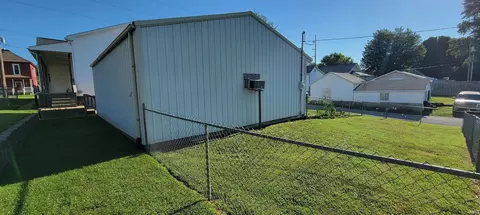 1107 E Walnut St, Washington, IN 47501 photo 24