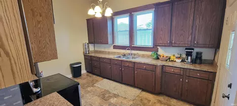 1107 E Walnut St, Washington, IN 47501 photo 3