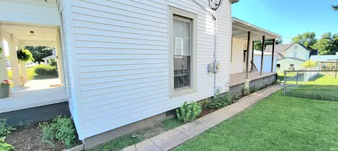 1107 E Walnut St, Washington, IN 47501 photo 27