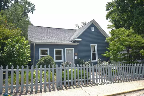 809 W 7th St, Bloomington, IN 47404 photo 2
