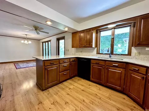 1868 S E St, Jasper, IN 47546 photo 7