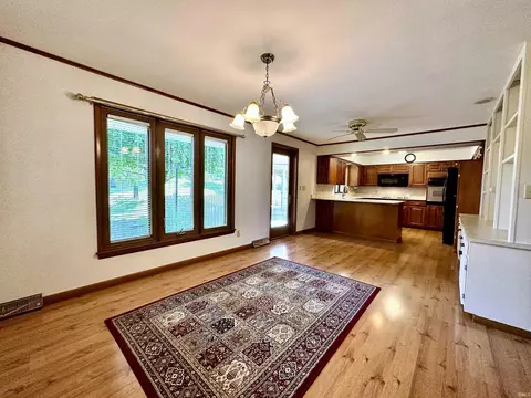 1868 S E St, Jasper, IN 47546 photo 4
