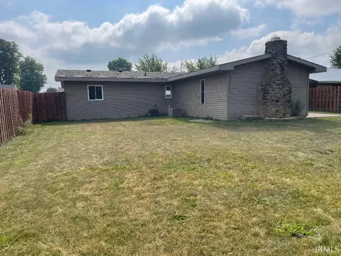 1409 Belvedere Dr, Kokomo, IN 46902 photo 2