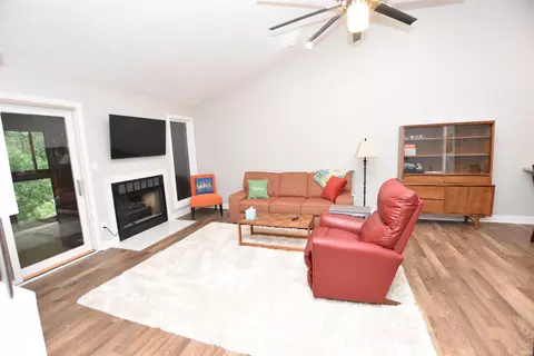 1843 Eagle Bay Dr, Bloomington, IN 47401 photo 4