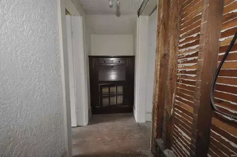 705 E State St, Albany, IN 47320 photo 16