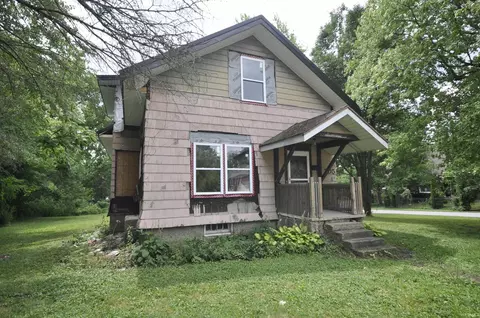 705 E State St, Albany, IN 47320 photo 1