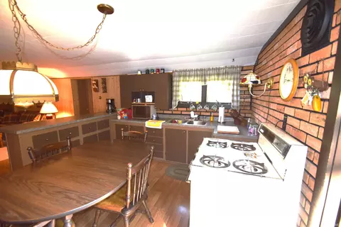9357 N Koher Rd E, Syracuse, IN 46567 photo 10