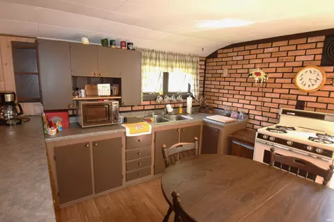 9357 N Koher Rd E, Syracuse, IN 46567 photo 8