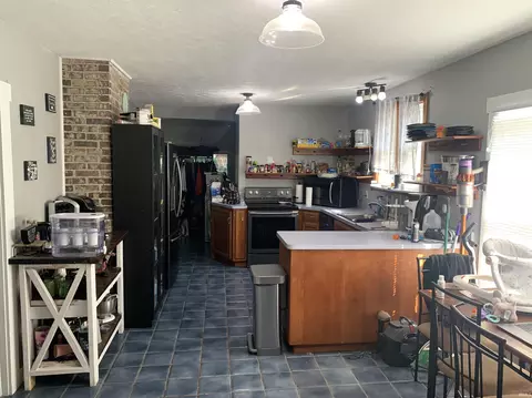 919 Jefferson St, Covington, IN 47932 photo 8