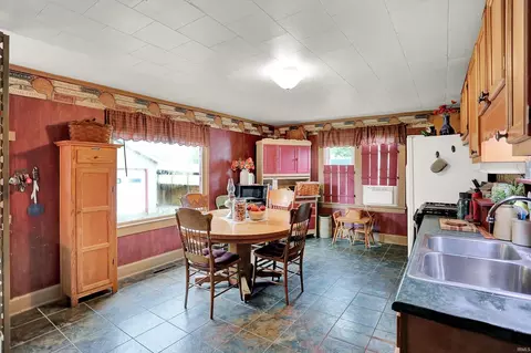 211 E Maple St, Spiceland, IN 47385 photo 10